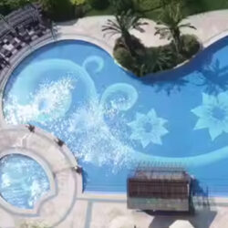 Hotel & Resort